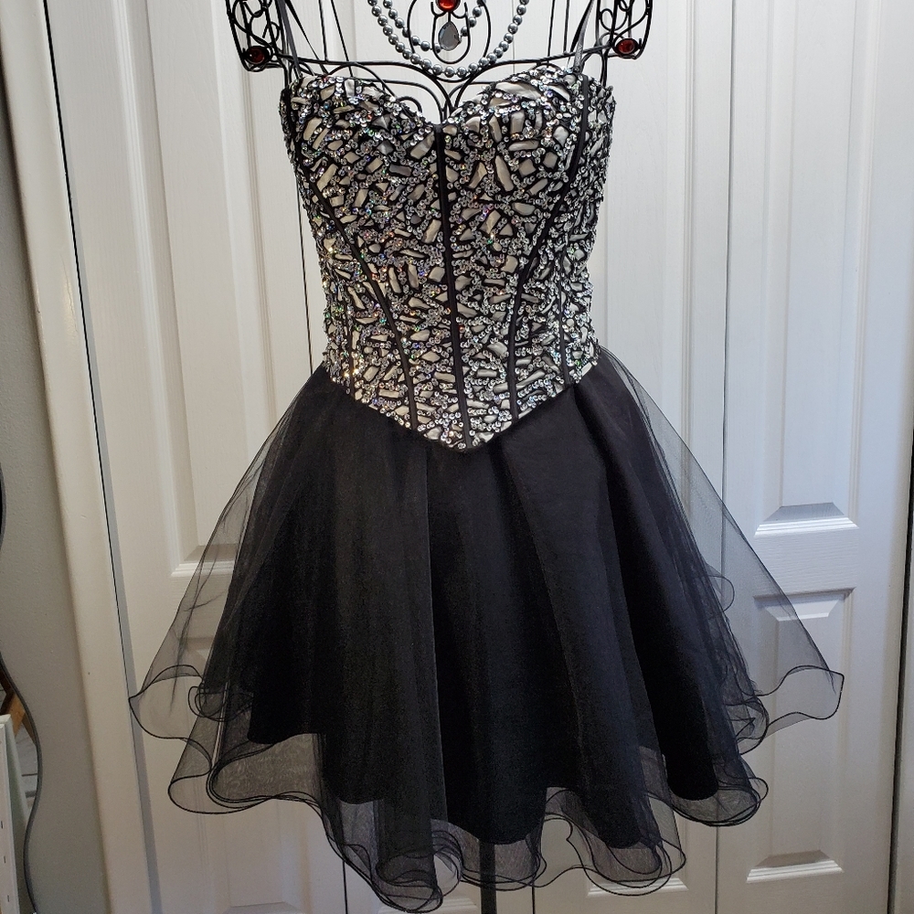 Strapless ribbed bodice dress